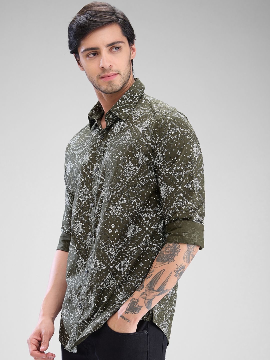 SPYKAR Men Slim Fit Abstract Opaque Printed Casual Shirt