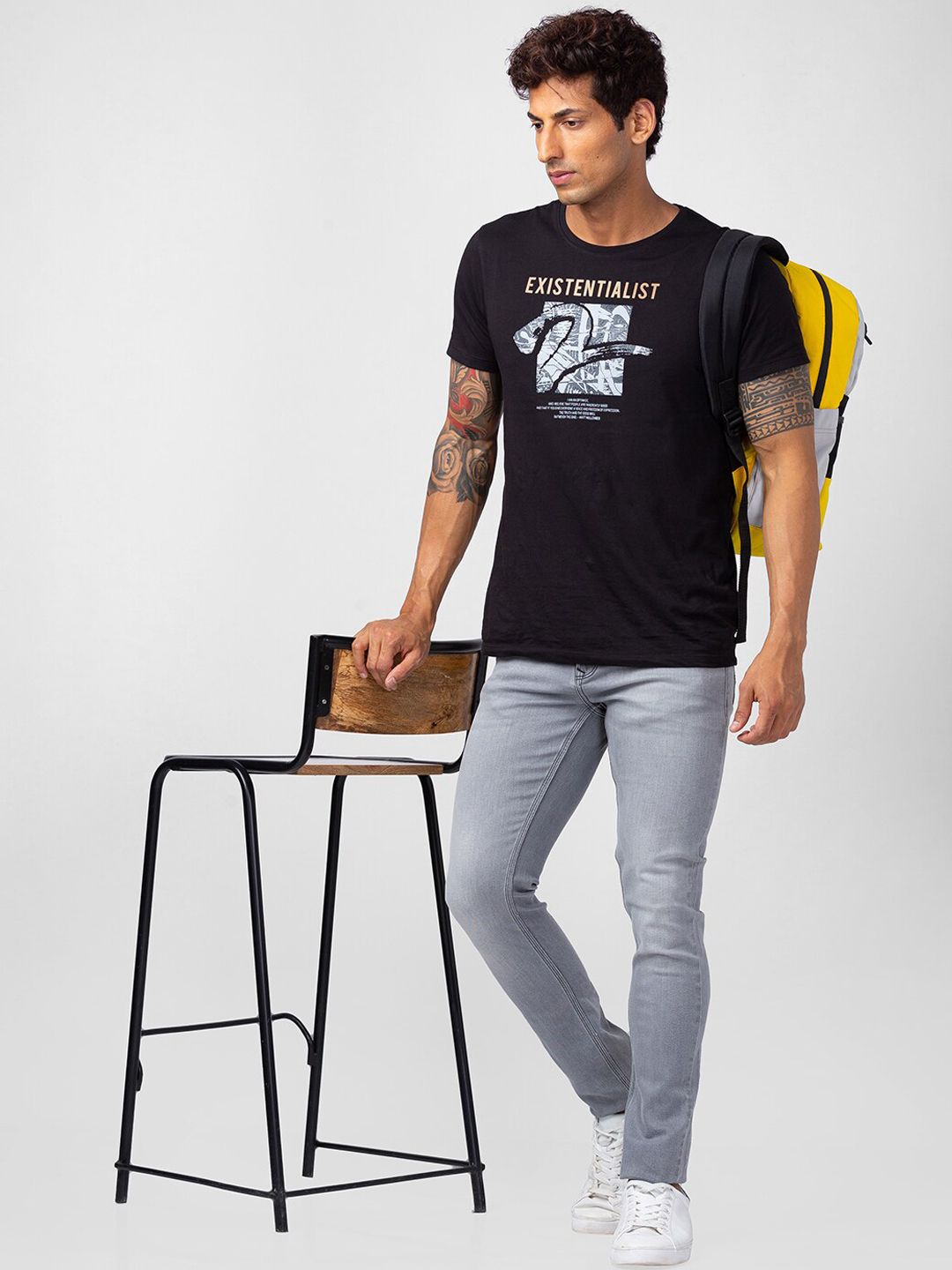 Spykar Men Slim sesuai dengan seluar jeans pudar berat rendah