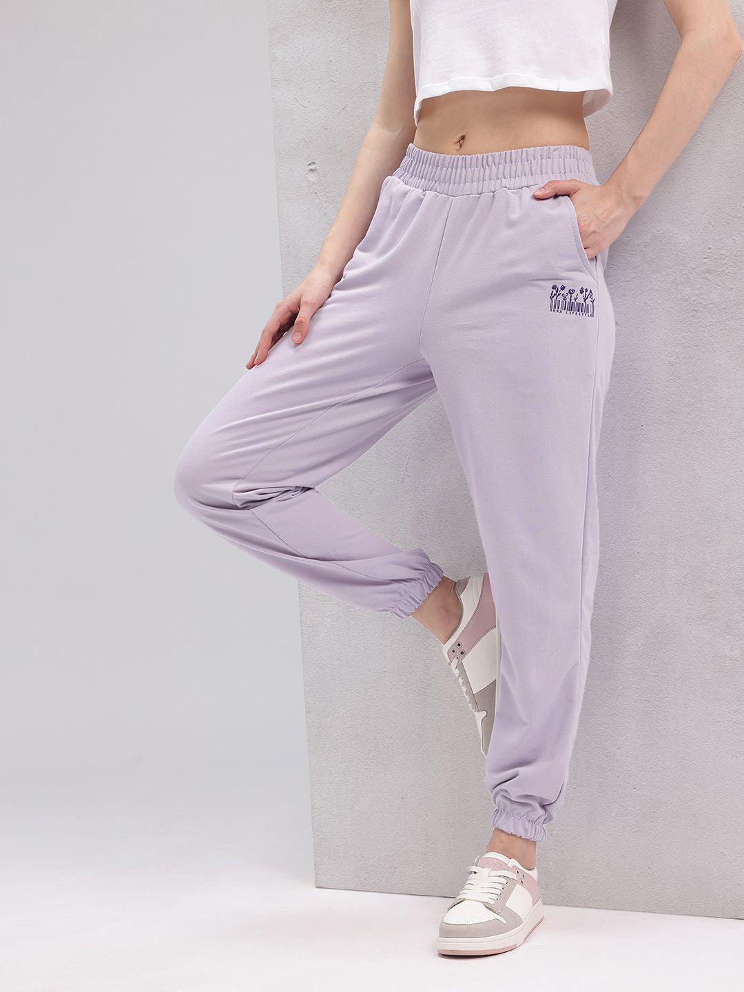 HRX by Hrithik Roshan Women Printed Detail Mid-Rise Lifestyle Joggers