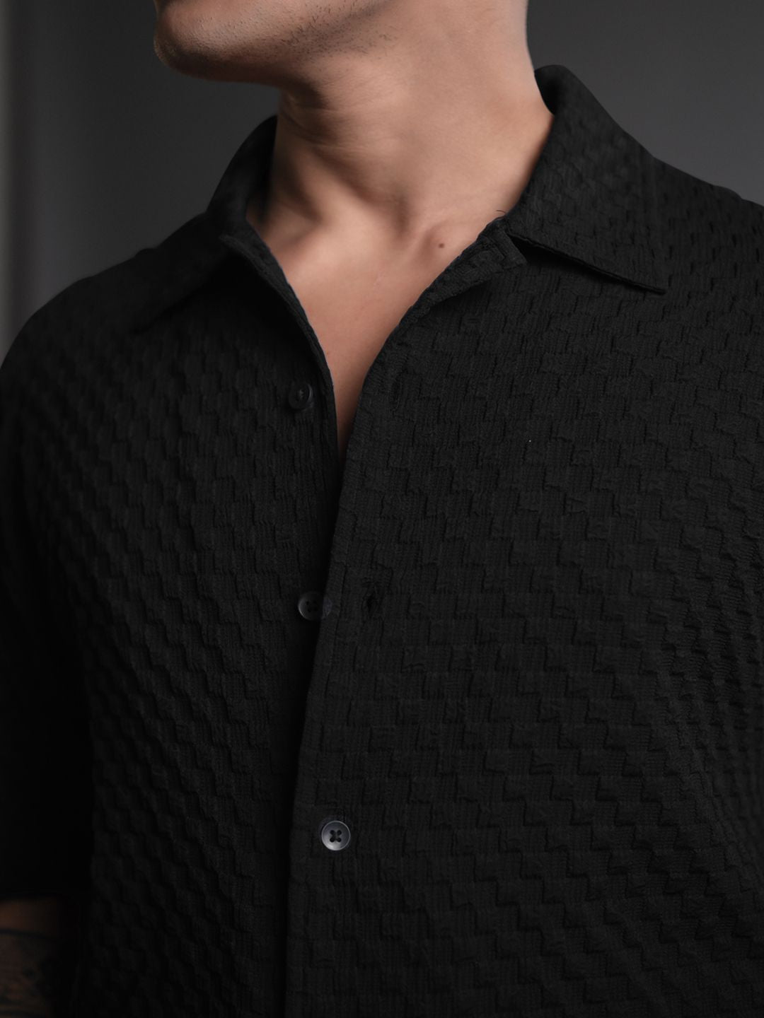 Powerlook Black India Slim Textured Short Sleeves Oversized Casual Shirt