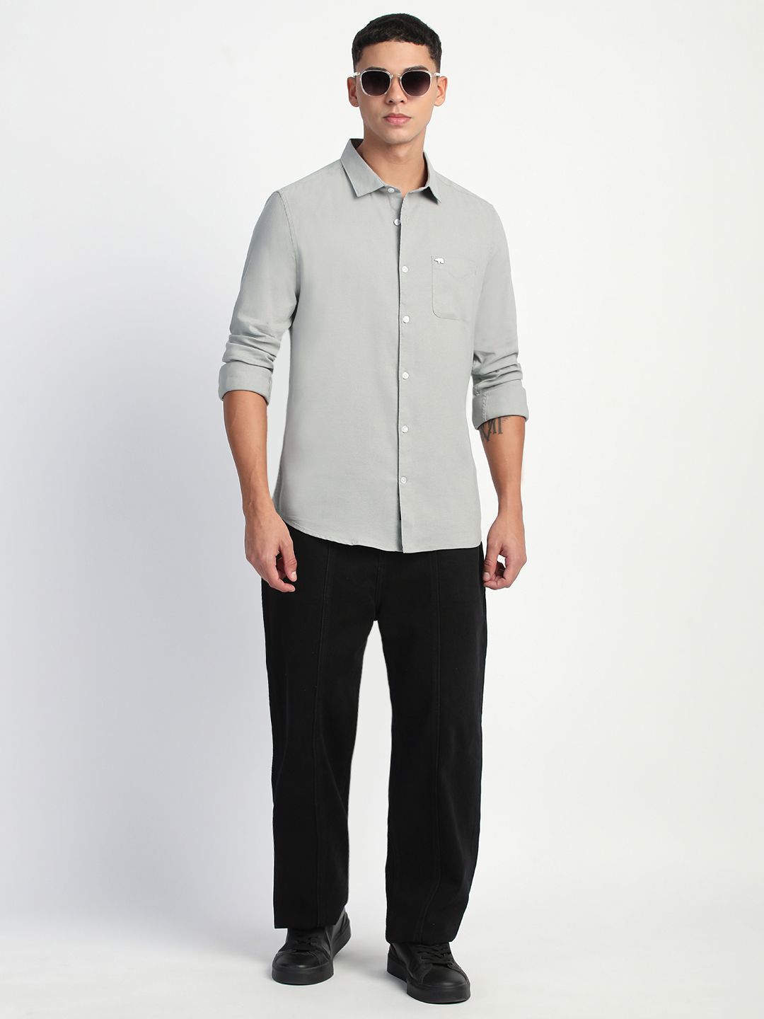 THE BEAR HOUSE Men Slim Fit Opaque Solid Casual Shirt