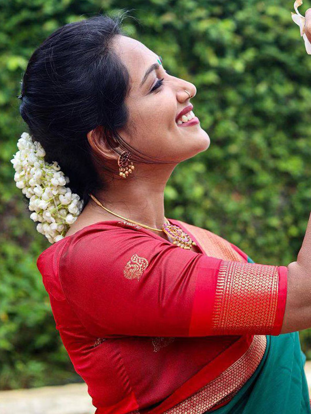 KALINI Ethnic Motif Woven Design Zari Banarasi Saree