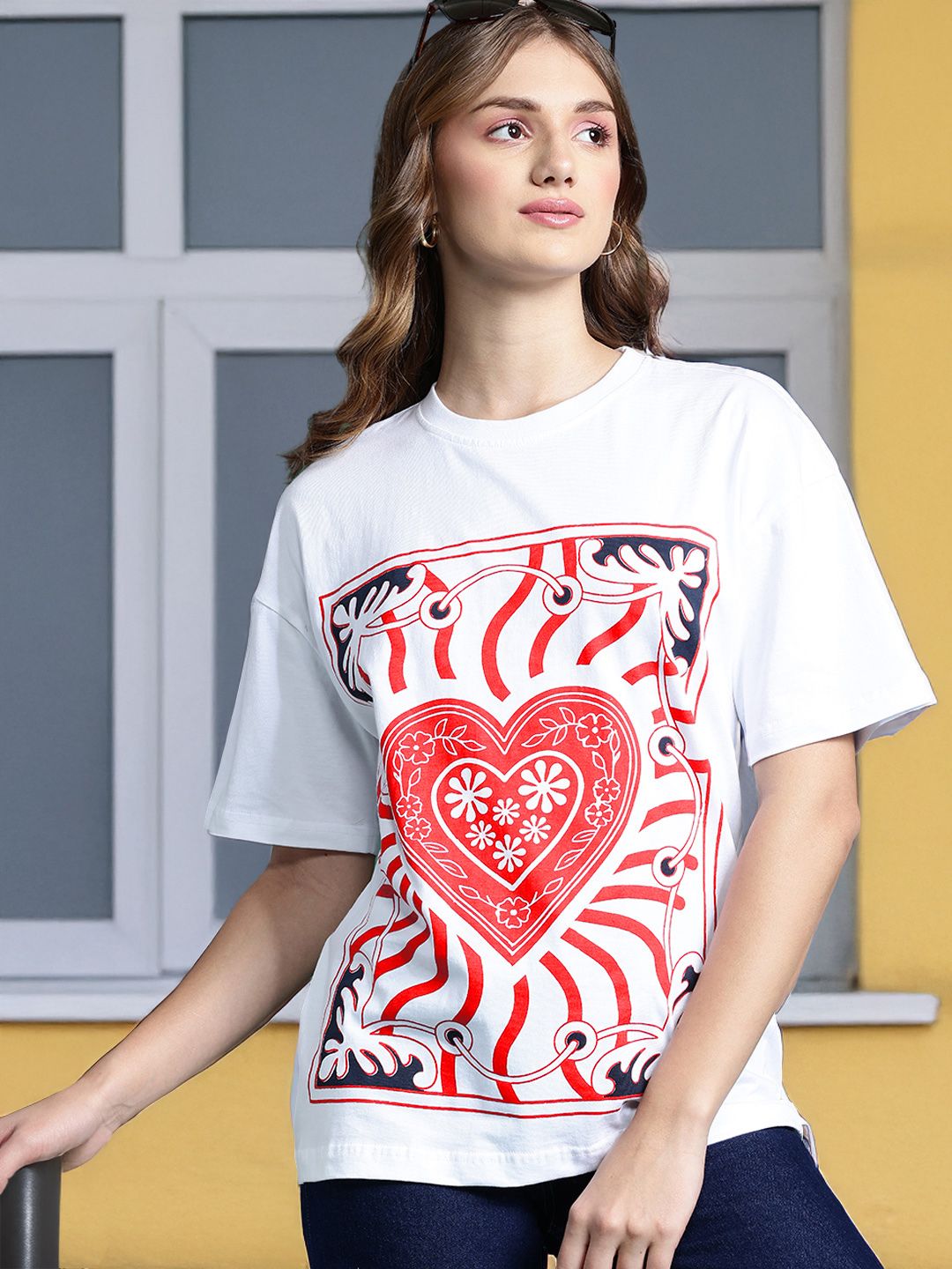DressBerry Graphic Printed Drop-Shoulder Sleeves T-shirt