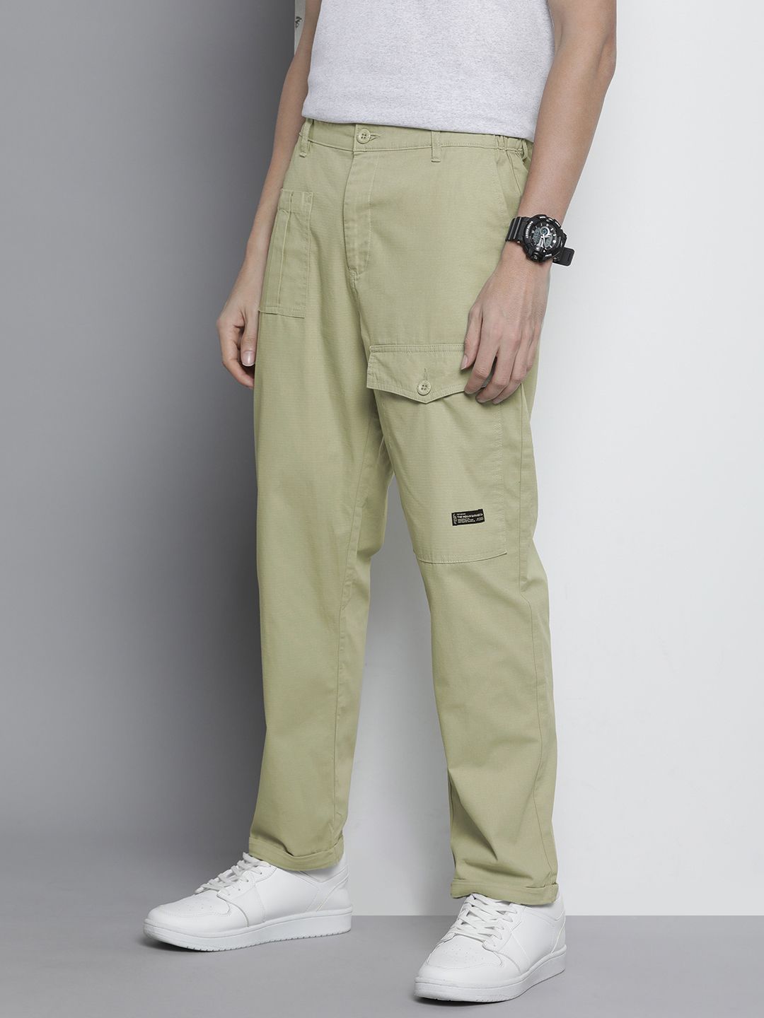 The Indian Garage Co Men Relaxed Fit Ripstop Cargo Trousers