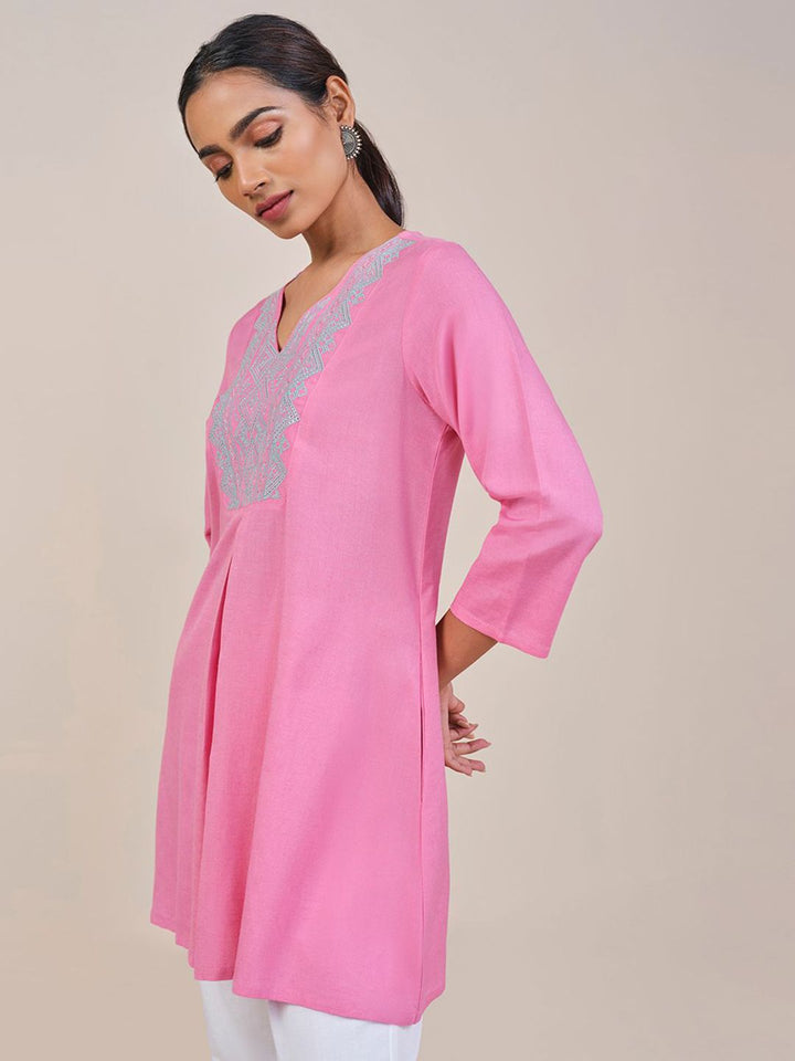 Global Desi  Woman Abstract Printed Tunic