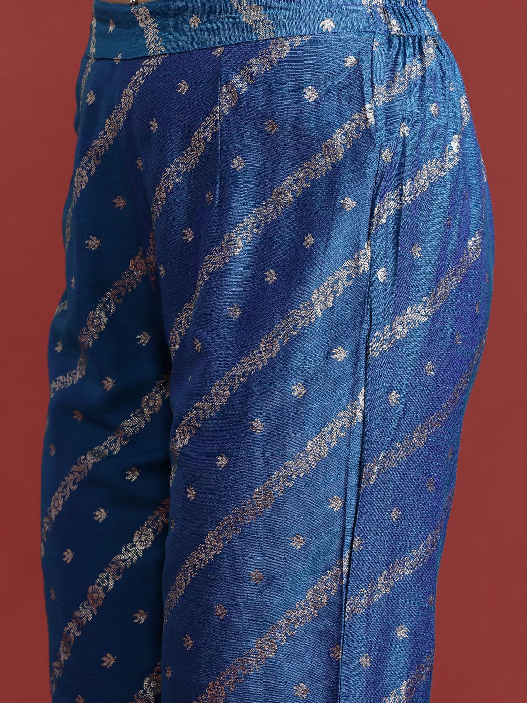 Anouk Pleated Foil Print Gotta Patti Kurta with Trousers