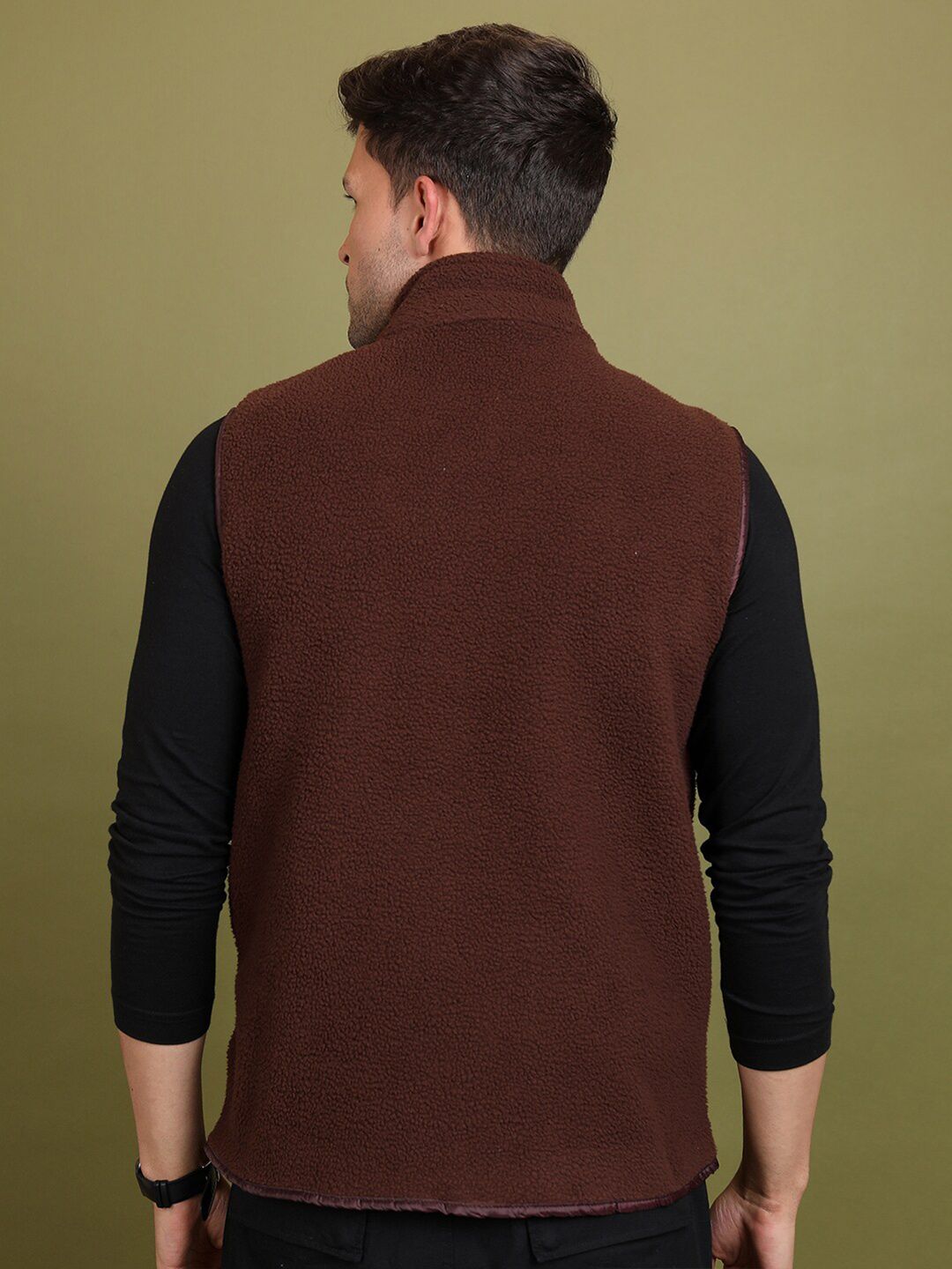 HIGHLANDER Mock Collar Sleeveless Front-Open Sweatshirt