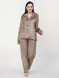 Kemeja Klotthe Woolen dengan seluar