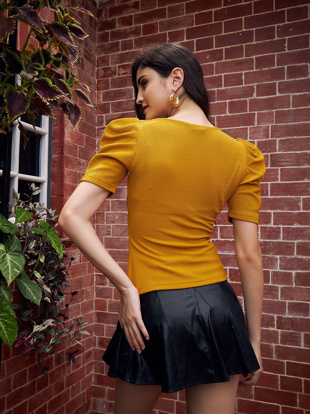 Berrylush Yellow V-Neck Puff Sleeves Top