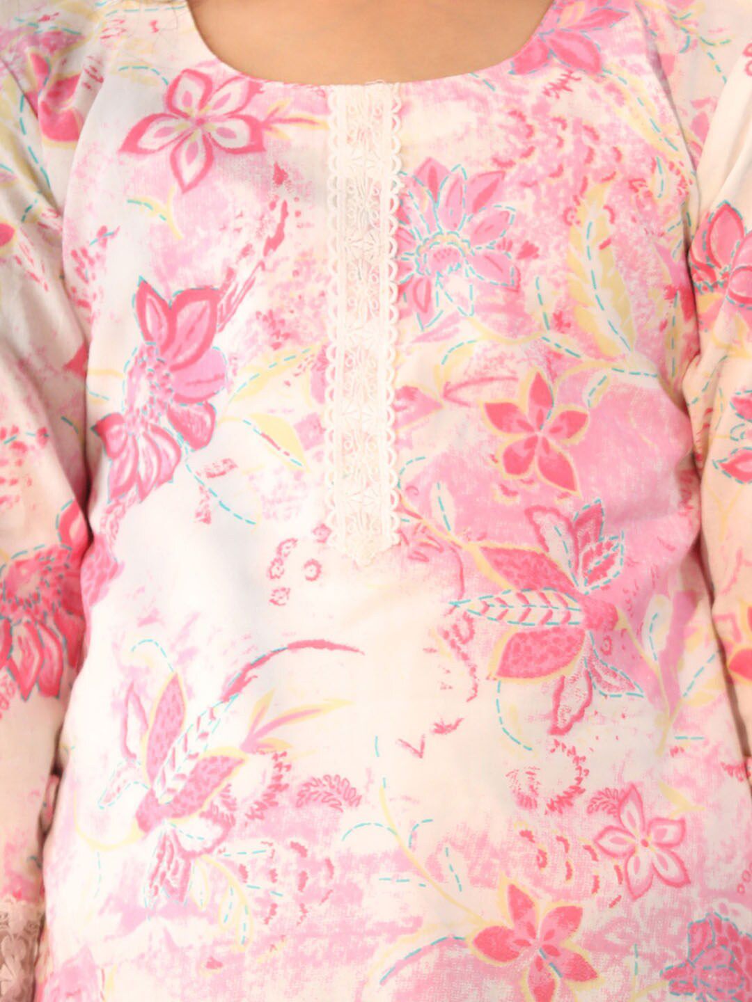 VASTRAMAY Girls Floral Printed Pure Cotton Kurta