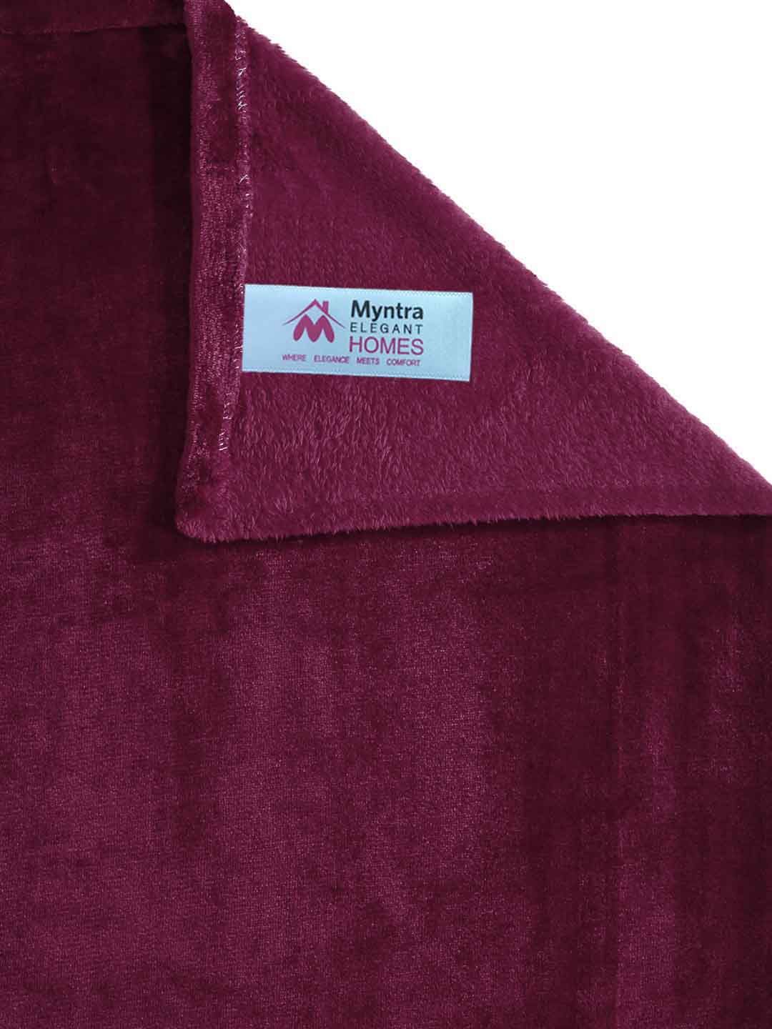 Myntra Elegant Homes Maroon 300 TC King Woolen Bedsheet dengan 2 Sarung Bantal