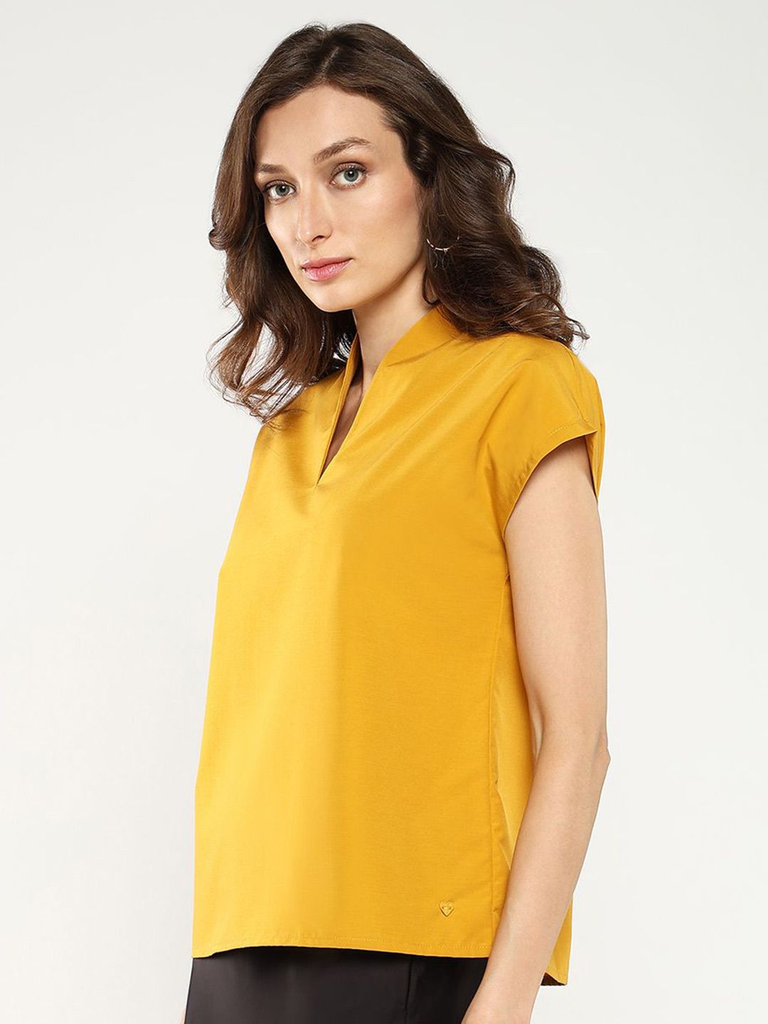 RAREISM Mandarin Collar Extended Sleeves Top