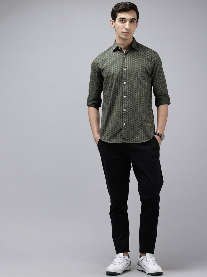 Park Avenue Pure Cotton Slim Fit Geometric Printed Casual Shirt