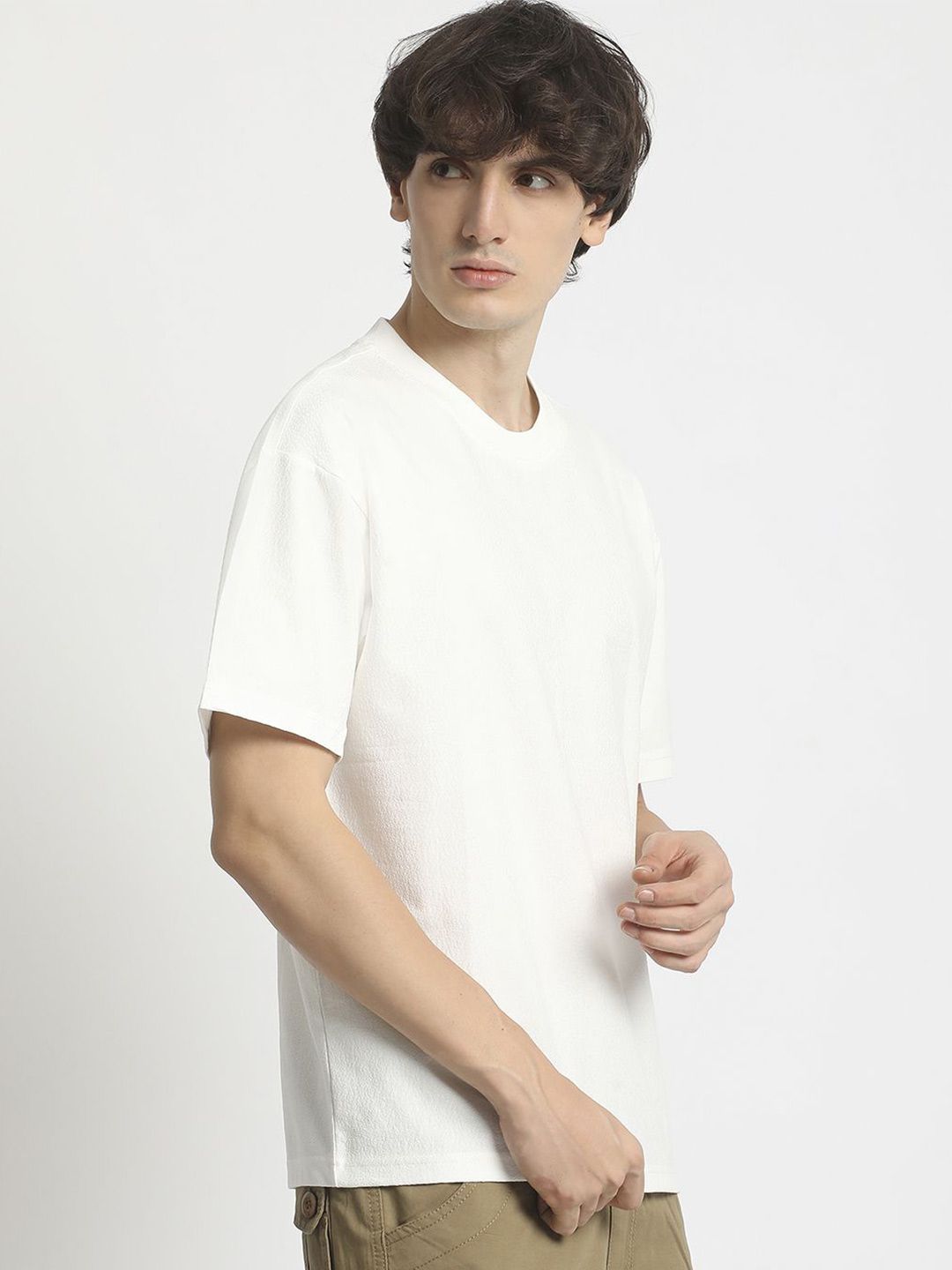 THE BEAR HOUSE Men Round Neck Solid T-shirt