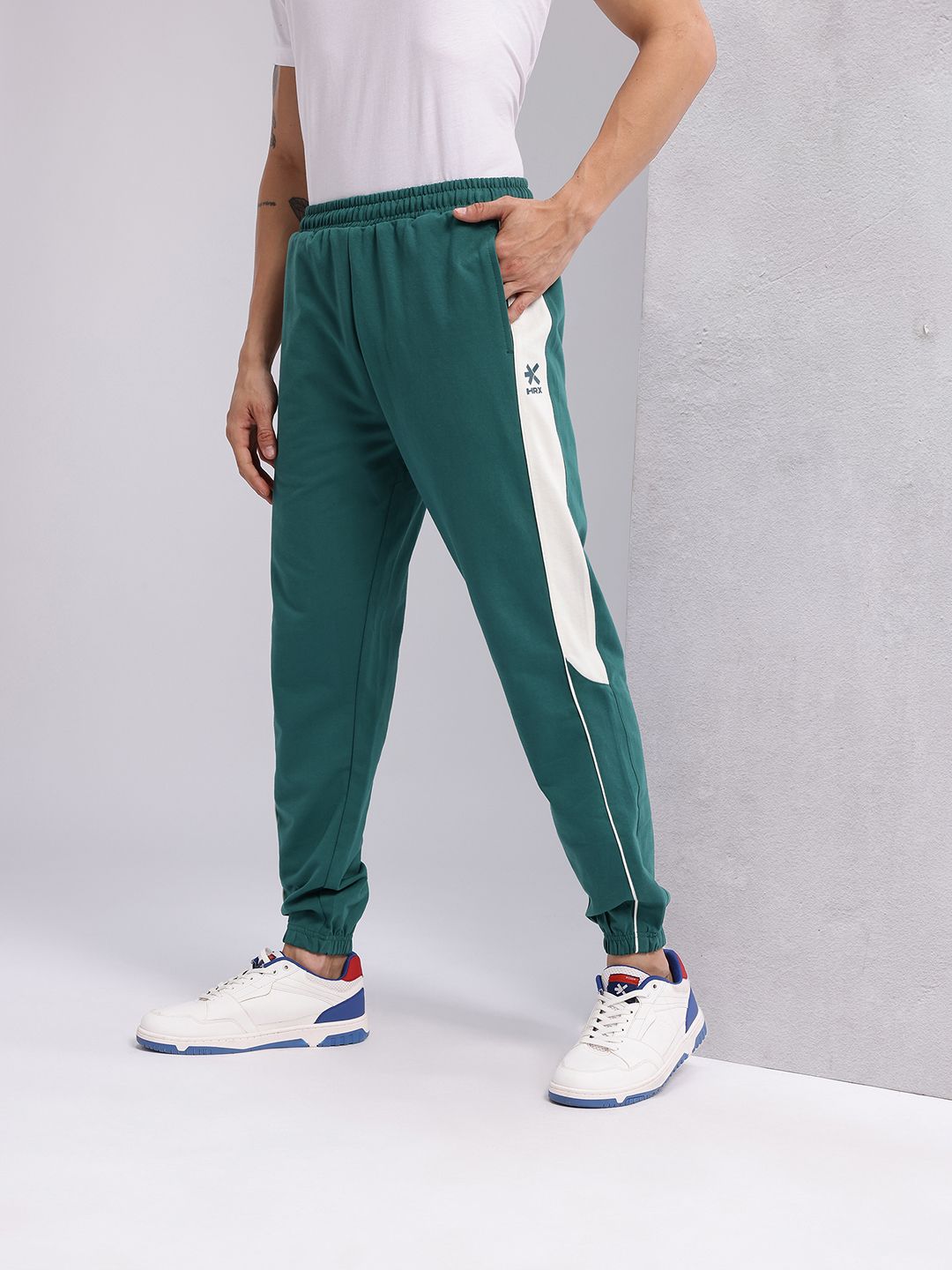 HRX by Hrithik Roshan Men Contrast Side Panel Lifestyle Track Pants