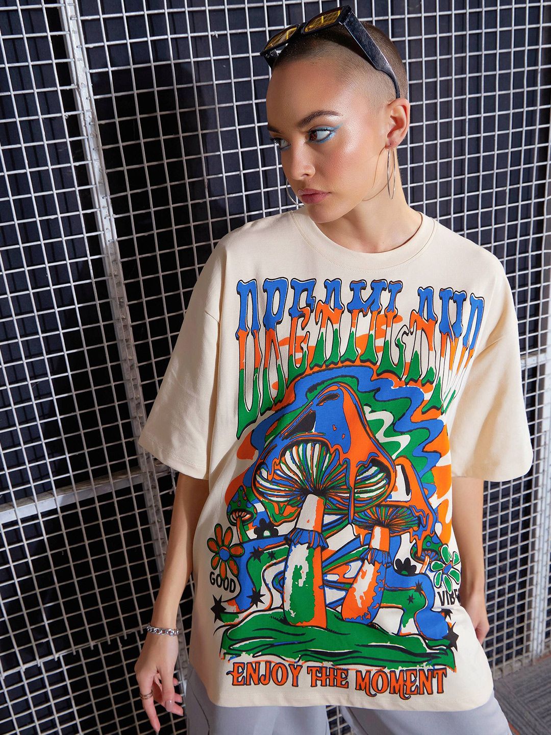 SASSAFRAS Graphic Printed Drop-Shoulder Oversized Pure Cotton T-shirt