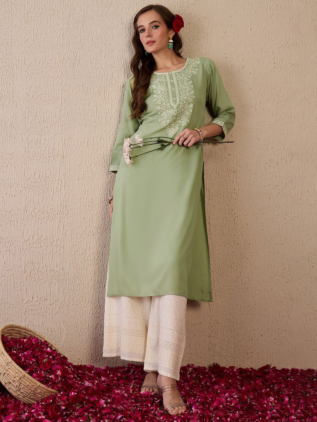 Indo Era Women Floral Embroidered Thread Work Kurta