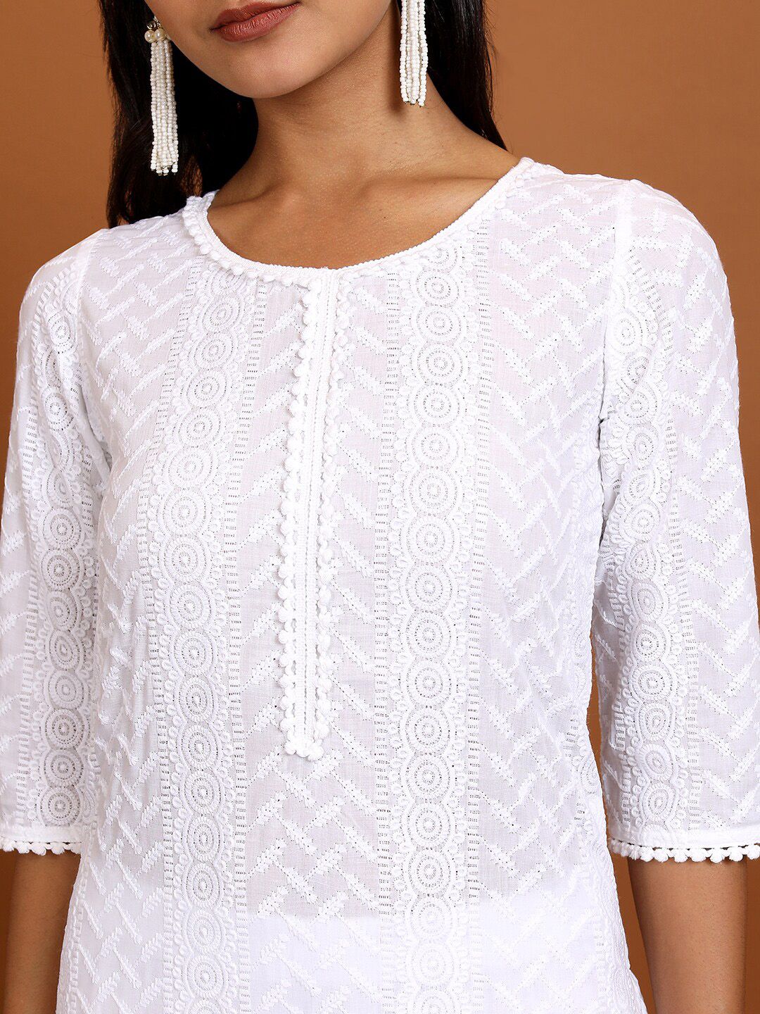 Vishudh Woven Design Round Neck Straight Kurta