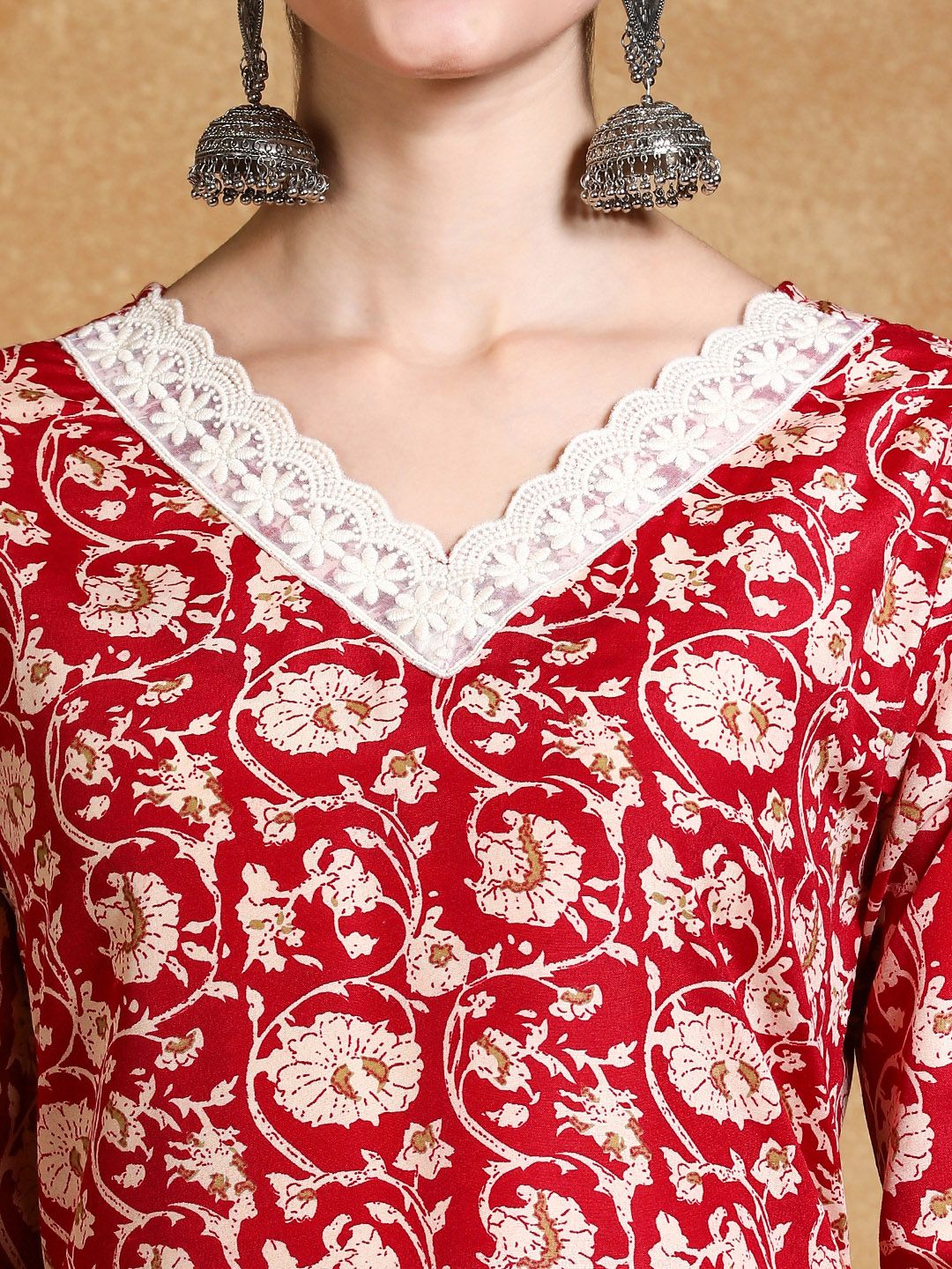 Varanga Women Floral Printed V Neck Kurta Set With Dupatta