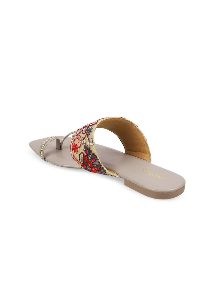 Metro Women Grey Embellished One Toe Flats