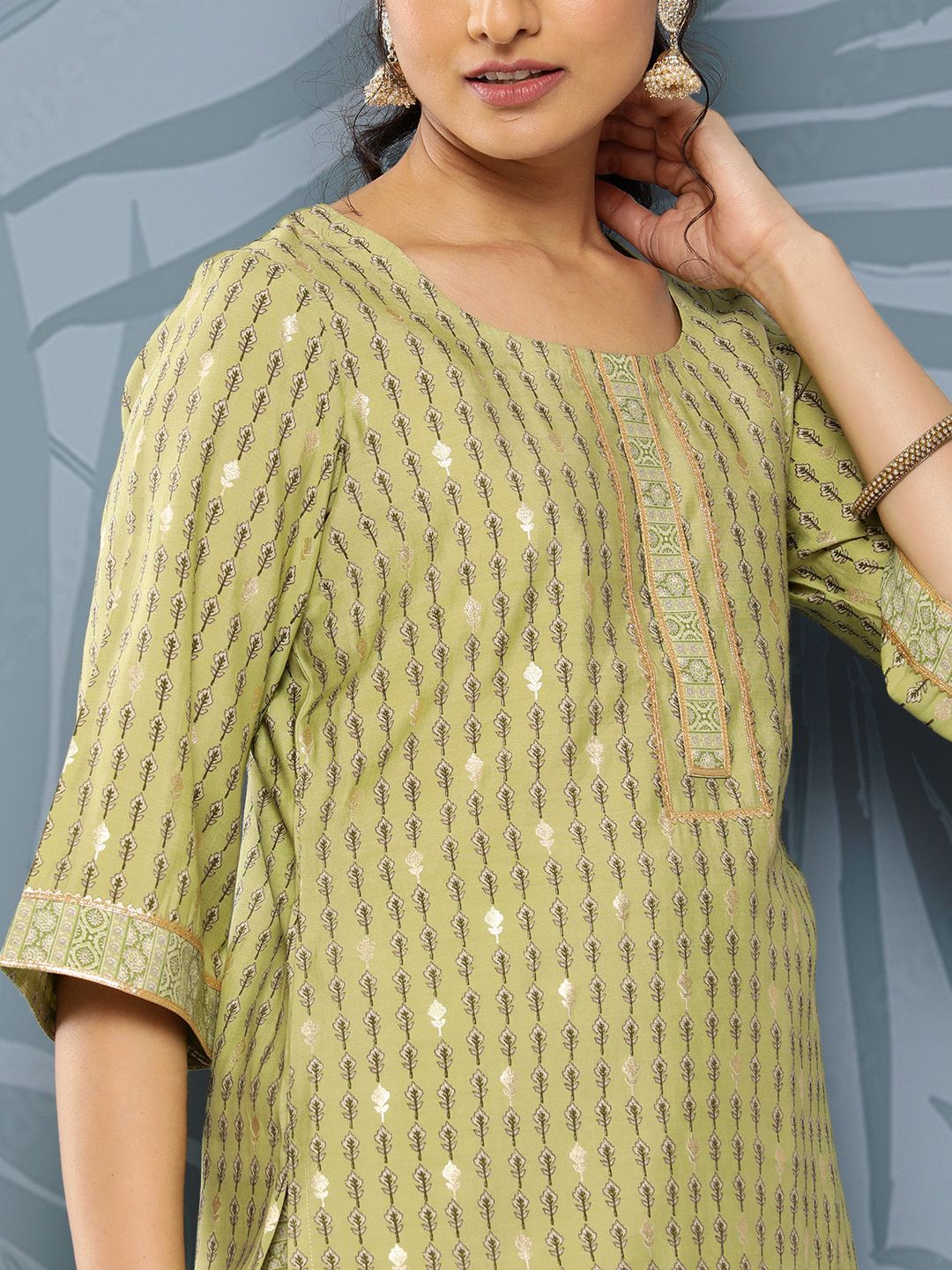 Libas Floral Printed Regular Kurta With Trousers