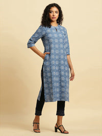 W Ethnic Printed Round Neck Straight Kurta
