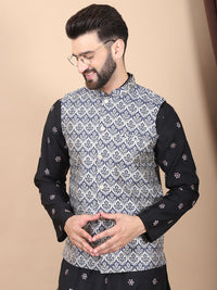 Kurta Sutera Kapas Bersulam Bunga Hitam Anouk dengan Jaket Churidar & Nehru
