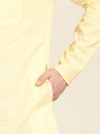 SOJANYA Kurta Lurus Berjalur Kuning & Putih Lelaki