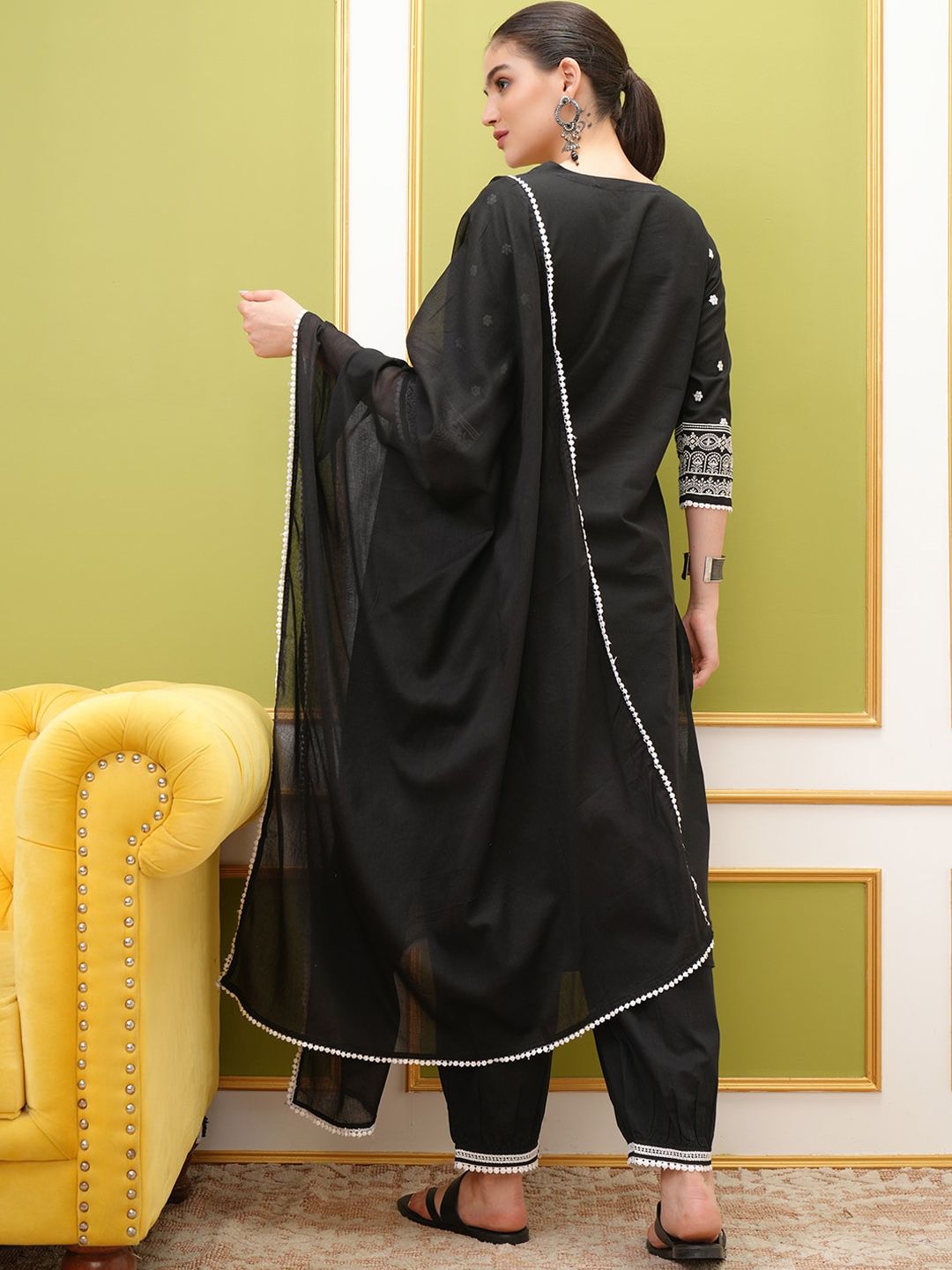 Vishudh V Neck Embroidered Regular Pure Cotton Kurta with Trousers & With Dupatta