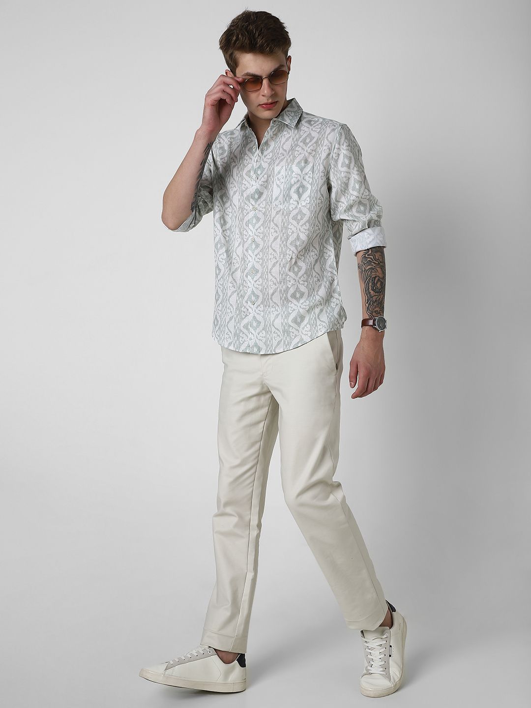 VASTRADO Men Classic Slim Fit Opaque Printed Casual Shirt