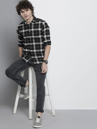 The Indian Garage Co Men Checked Casual Shirt