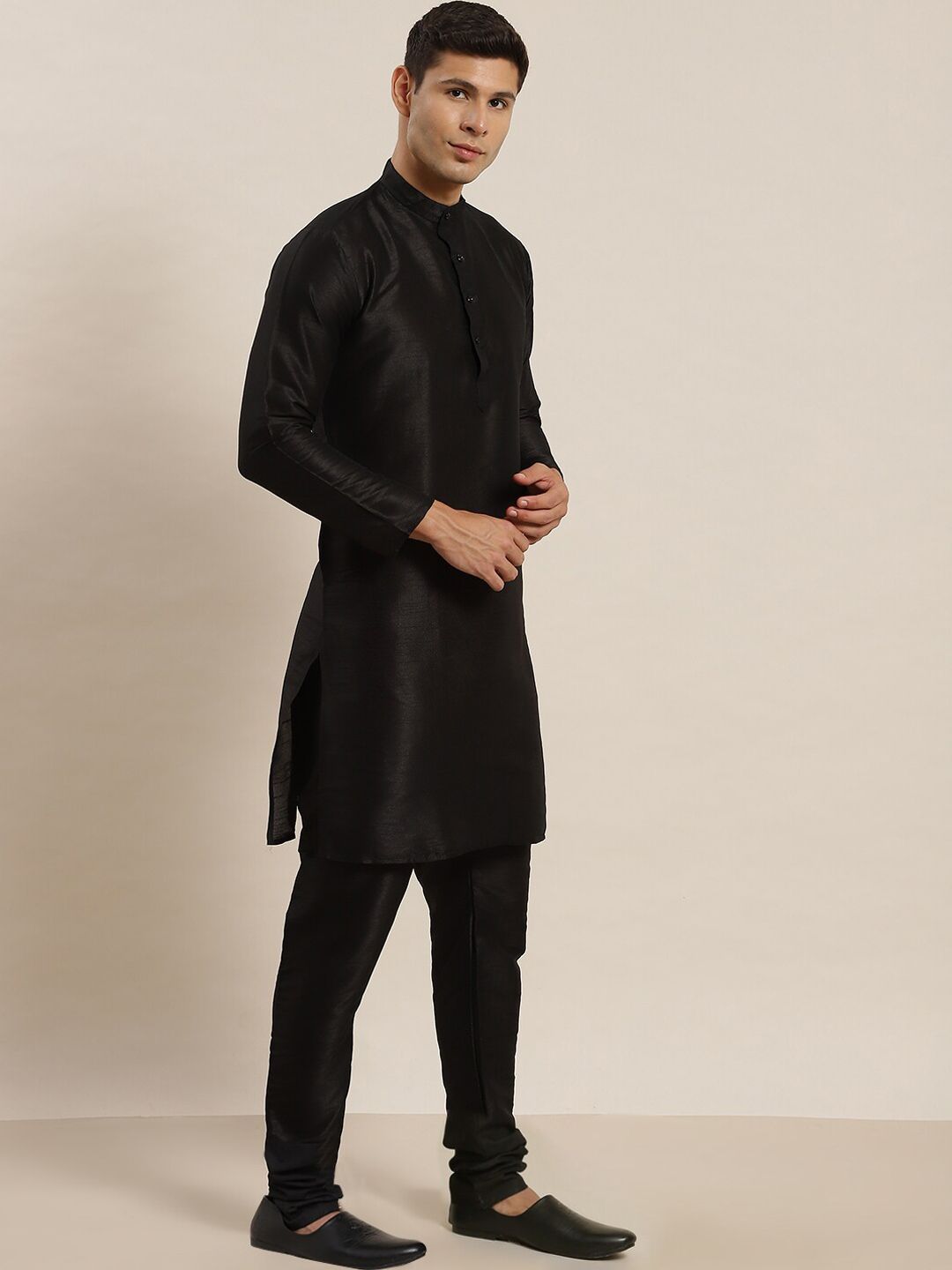 SOJANYA Mandarin Collar Regular Kurta With Churidar & Nehru Jacket