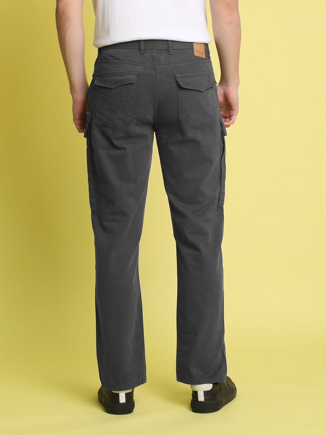 Bene Kleed Men Relaxed Pure Cotton Cargos Trousers