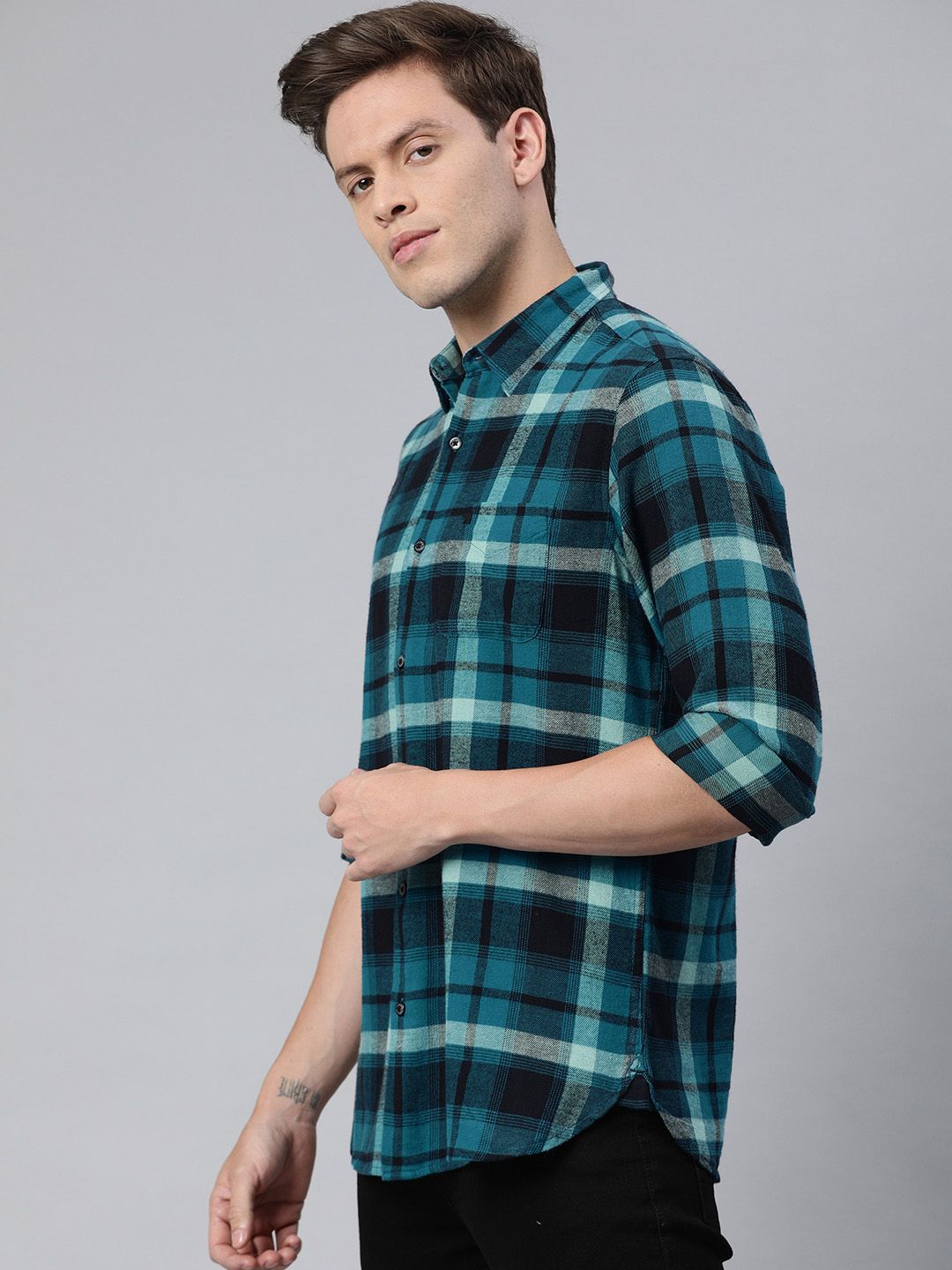 THE BEAR HOUSE Men Teal Blue & Black Slim Fit Checked Flannel Casual Shirt