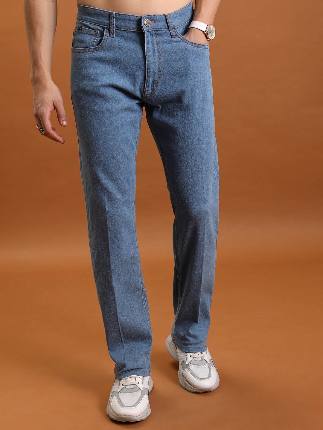 HIGHLANDER Men Straight Fit Mid-Rise Clean Look Light Fade Stretchable Jeans