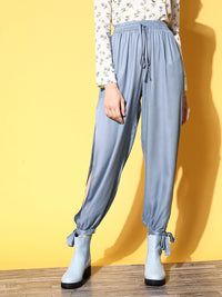 Berrylush Women Blue Relaxed High-Rise Trousers