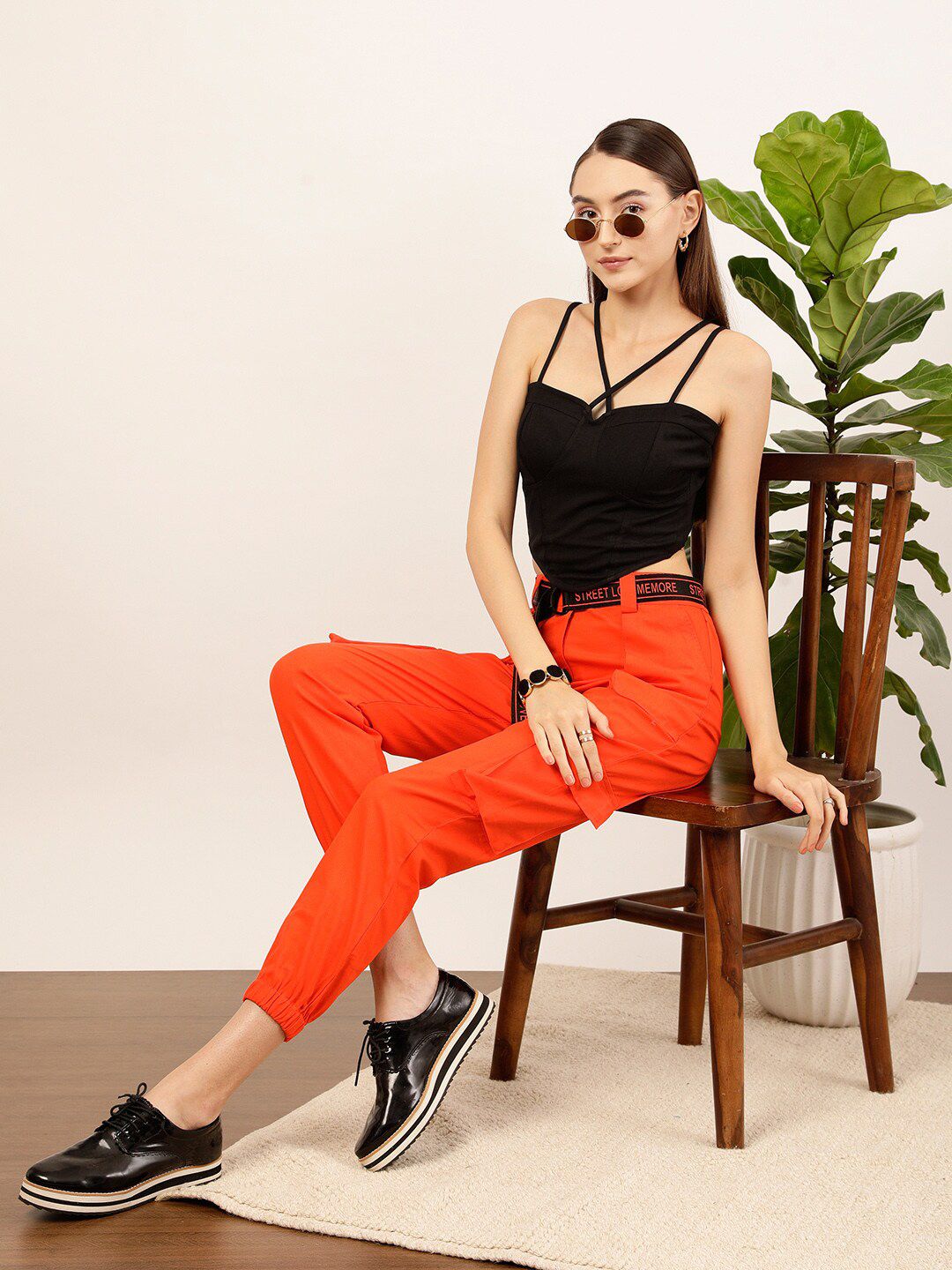 STREET 9 Black Shoulder Straps Regular Crop Top