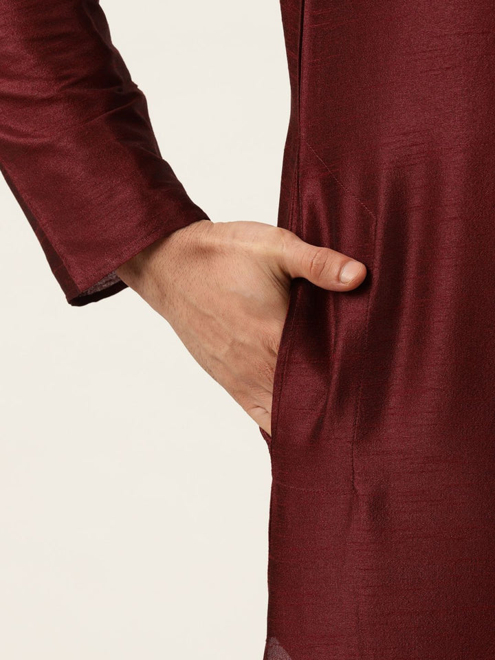 SOJANYA Kurta Solid Maroon Lelaki dengan Jaket Churidar & Printed