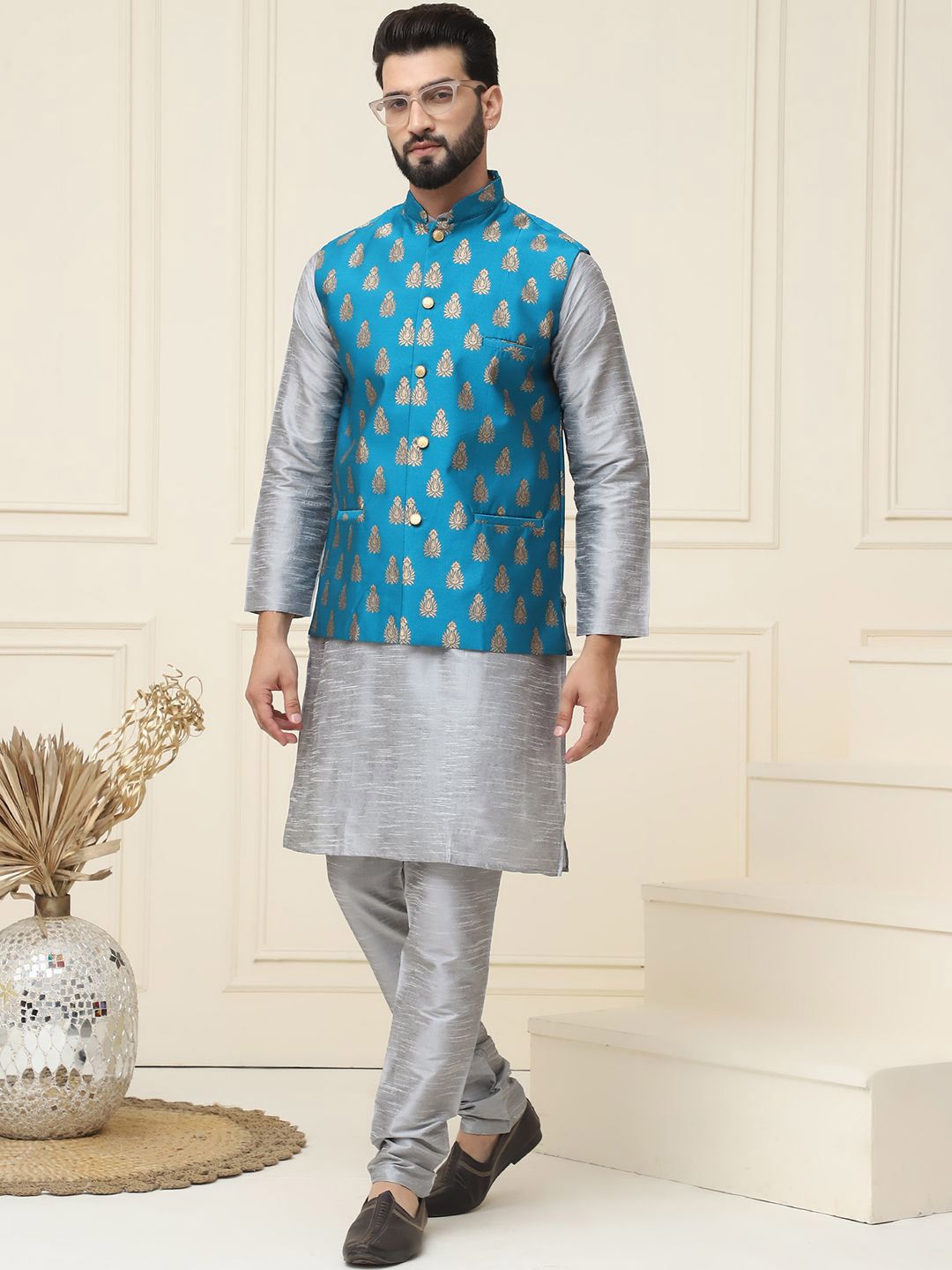 SOJANYA Mandarin Collar Kurta with Churidar With Nehru jacket