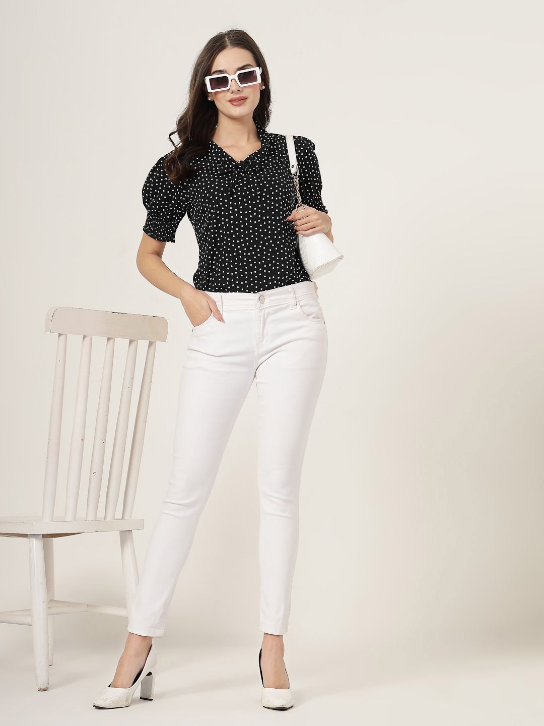Gaya Polka Dot Polka Dot Tie-Up Leher Lengan Puff Top