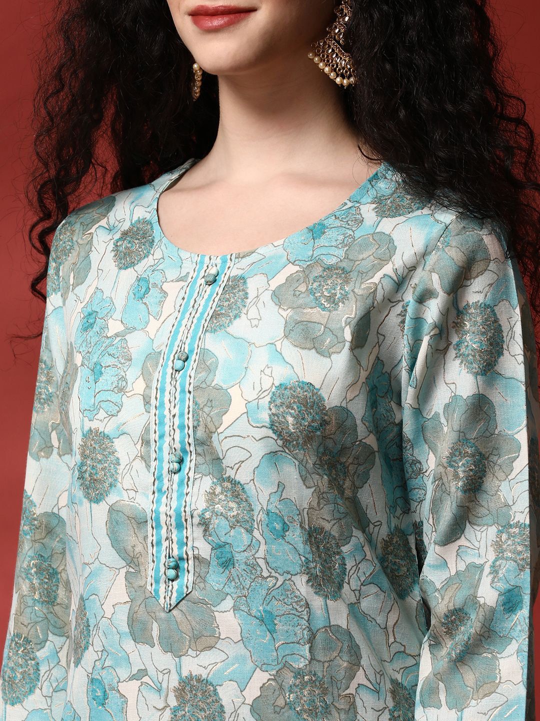 Anouk Blue & Off White Floral Printed Round Neck Straight Kurta & Trousers