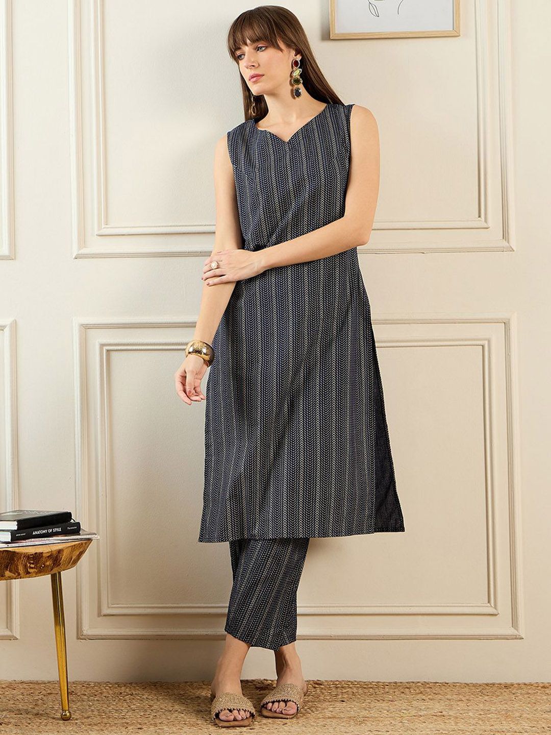 Indo Era Geometric Printed V-Neck Pure Cotton Straight Kurta With Trousers