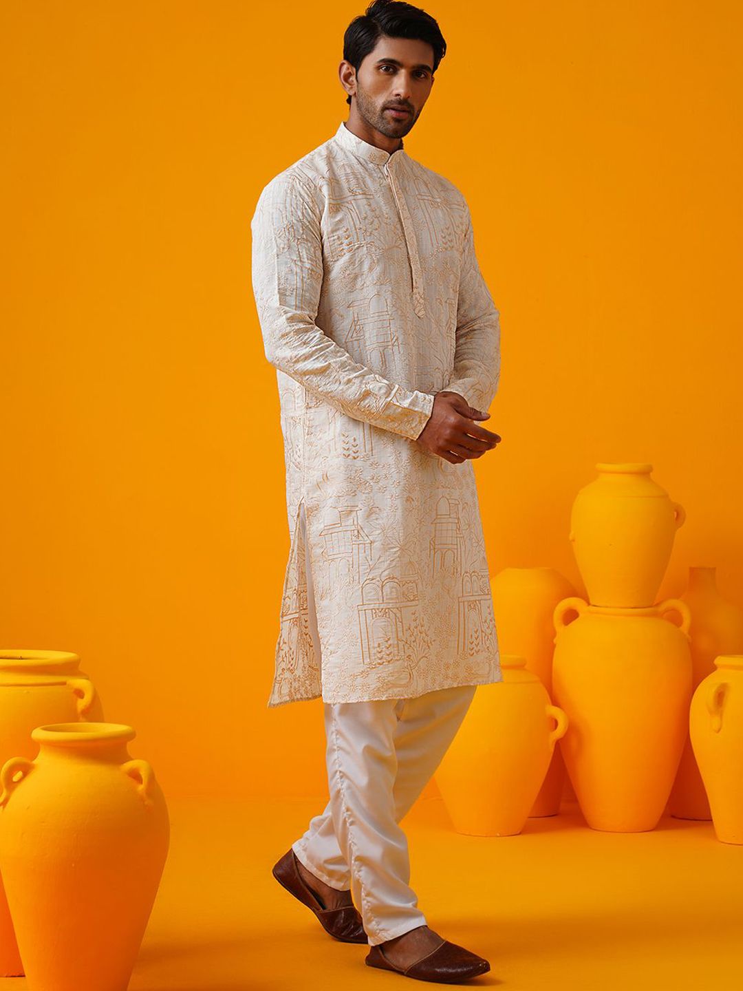 SOJANYA Ethnic Motifs Embroidered Mandarin Collar Thread Work Straight Kurtas