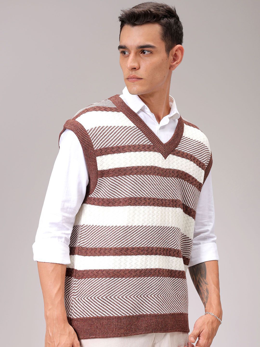 The Indian Garage Co Men Striped V-Neck Pullover