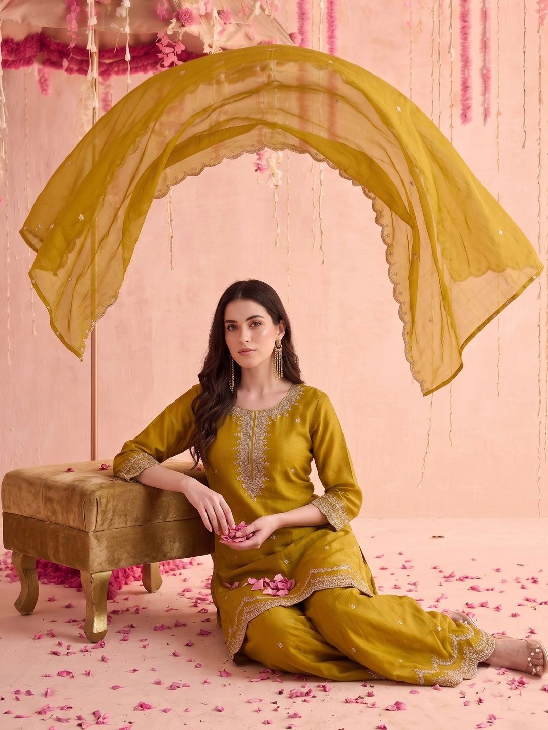 Mamicha Women Ethnic Motifs Embroidered Thread Work Straight Kurta with Palazzos & Dupatta