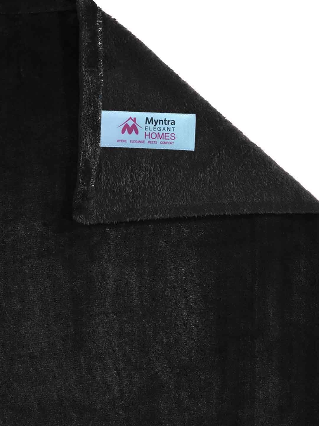 Myntra Elegant Homes Black Solid Woolen 300 TC King Bedsheet dengan 2 Sarung Bantal