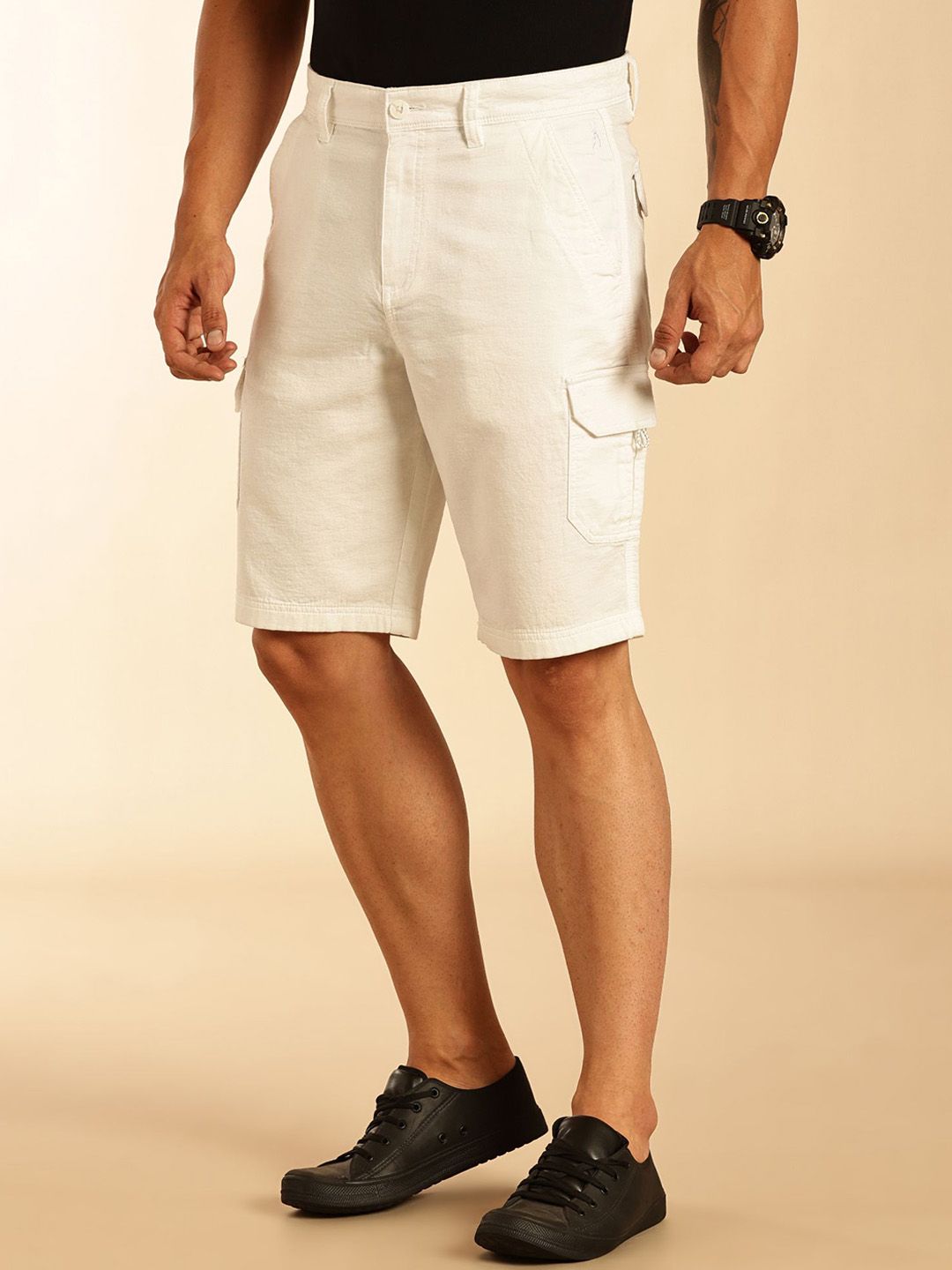 Thomas Scott Men Cotton Mid-Rise Cargo Shorts
