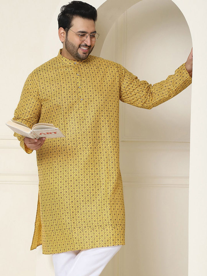 SOJANYA PLUS Floral Woven Design Mandarin Collar Regular Cotton Straight Kurta