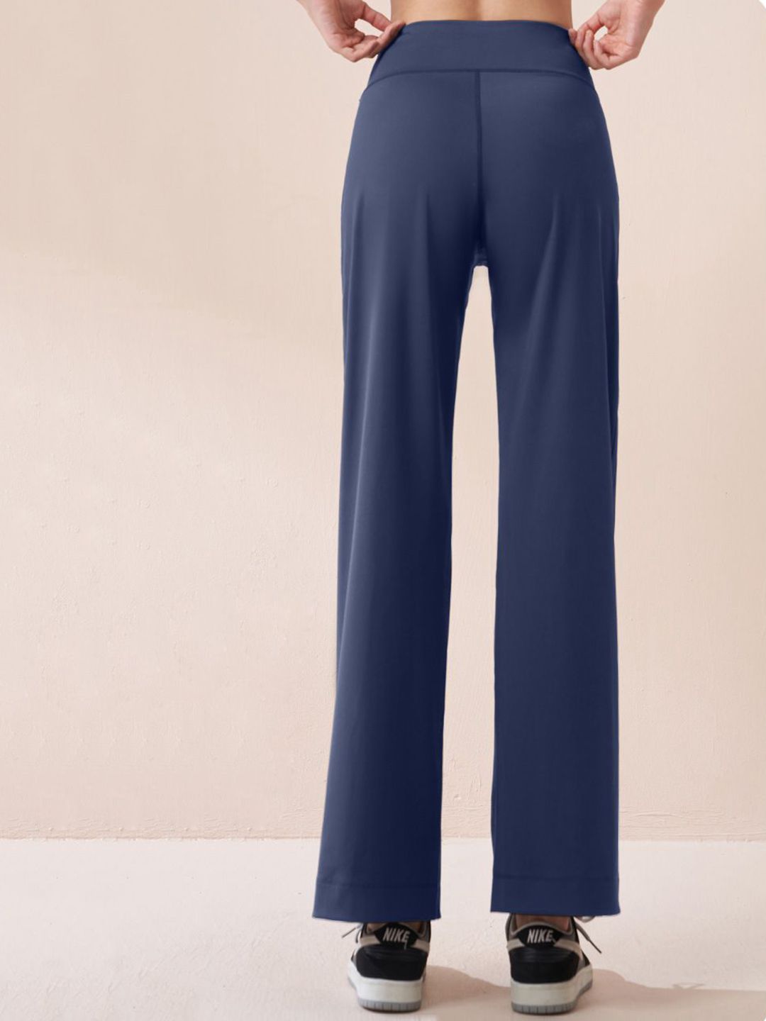 HRX by Hrithik Roshan Women Mid Rise Regular Fit Regular Trousers