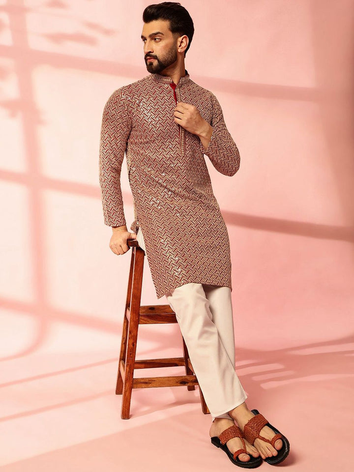 Kurta Lurus Kapas Bersulam Geometri Anouk